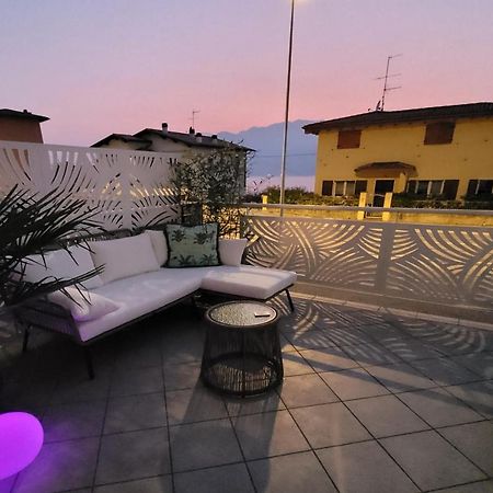 Holiday Sweet Apartment มัลเชซิเน ภายนอก รูปภาพ